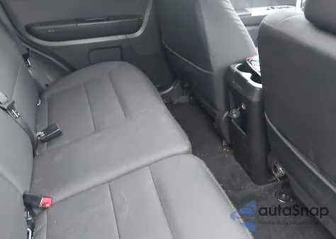 2011 Ford Escape Xlt из США, поврежденный, VIN 1FMCU9DG6BKC35759